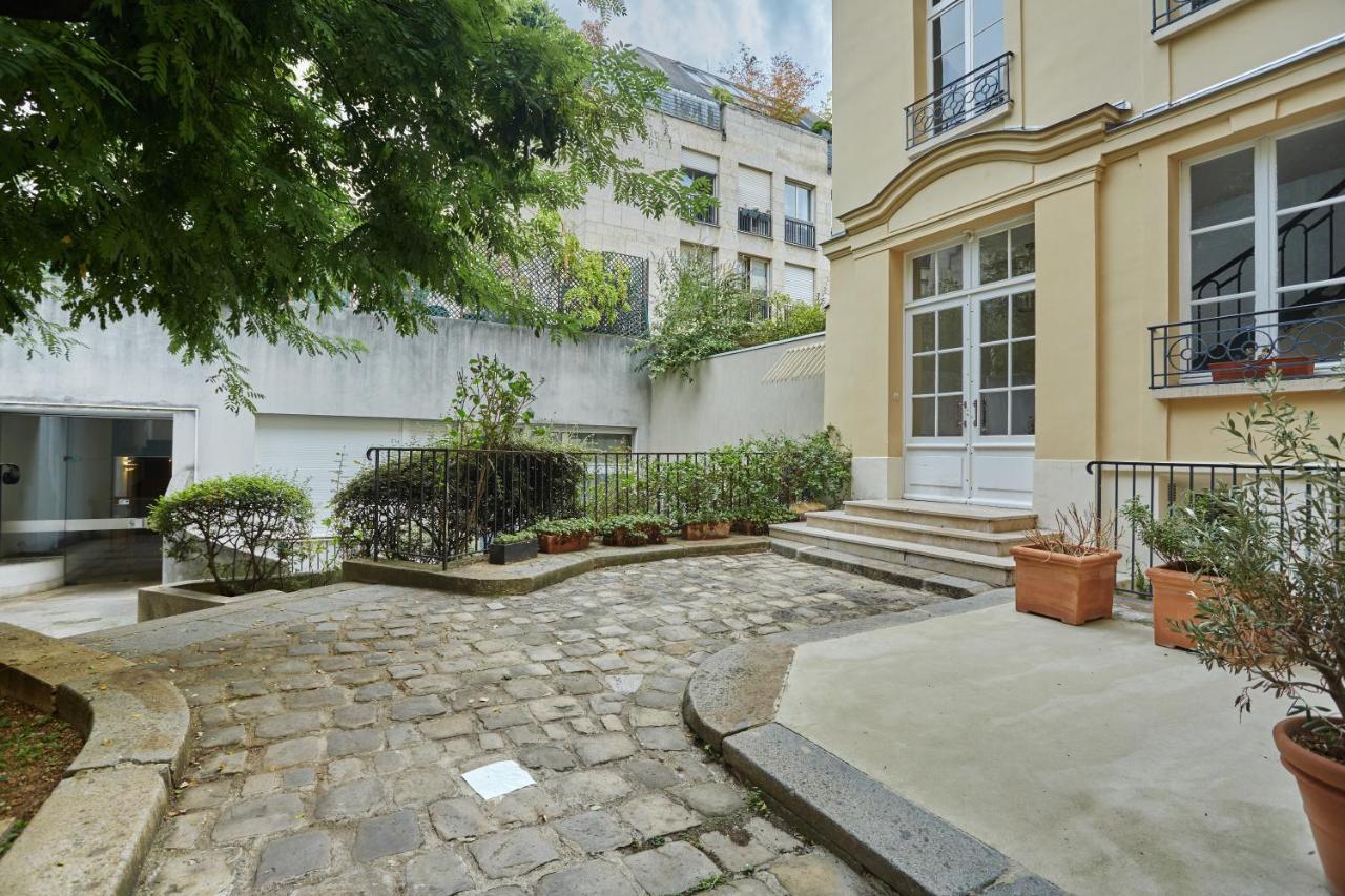 Residence Le Marais By Studio Prestige Parigi Esterno foto